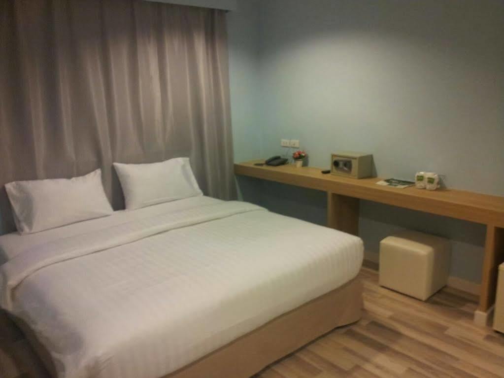 Nantra Cozy Pattaya Hotel Exterior photo